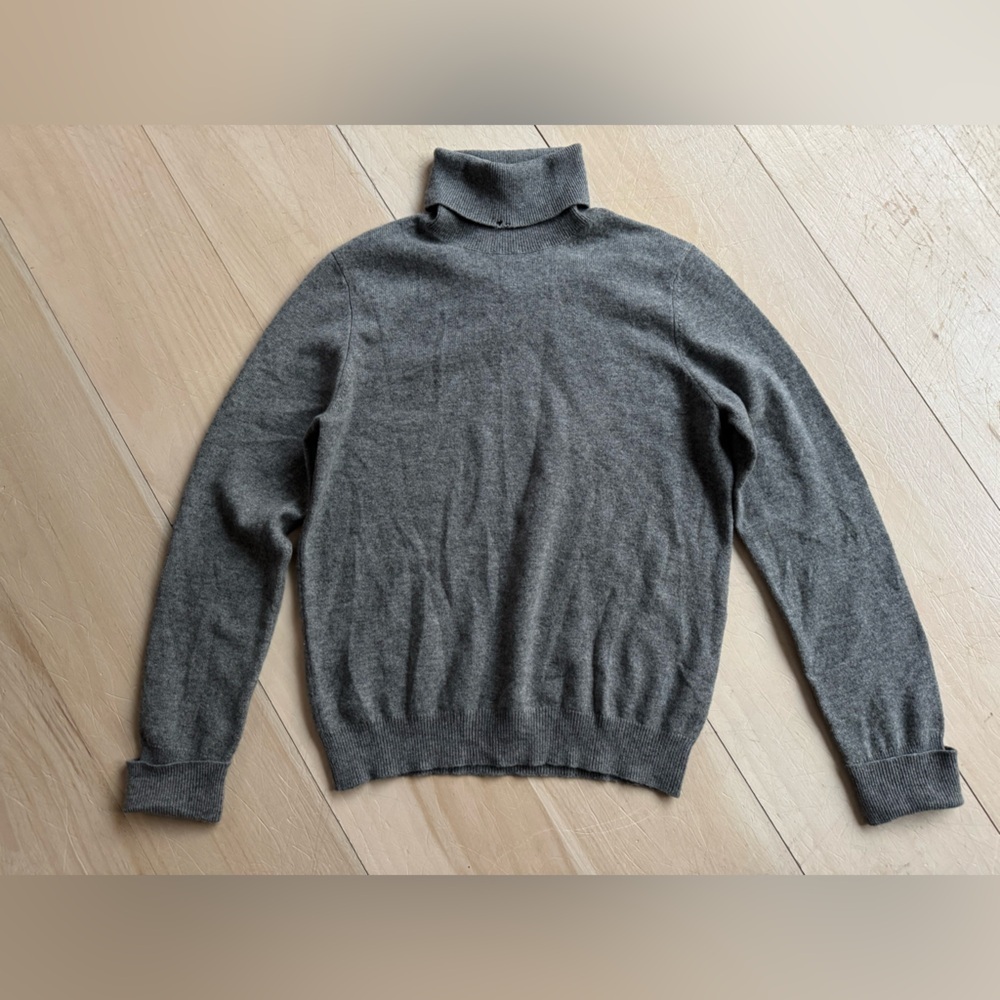 Brooks Brothers 100% Cashmere Turtleneck Sweater